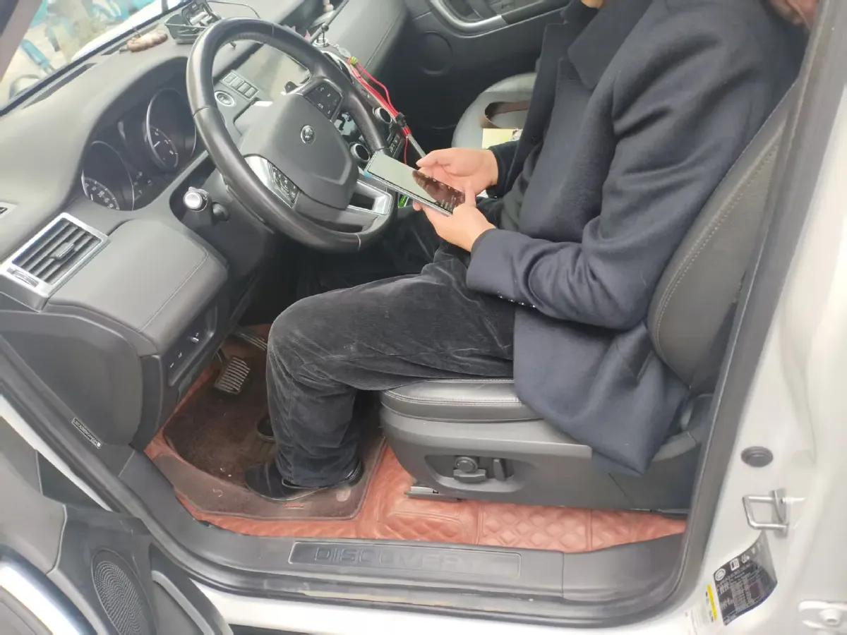 2019 Land Rover Discovery Sport 2.0T 241HP L4 9AT,autocango,china used car exporter,china ev exporter,chinese used car exporter,chinese used ev exporter