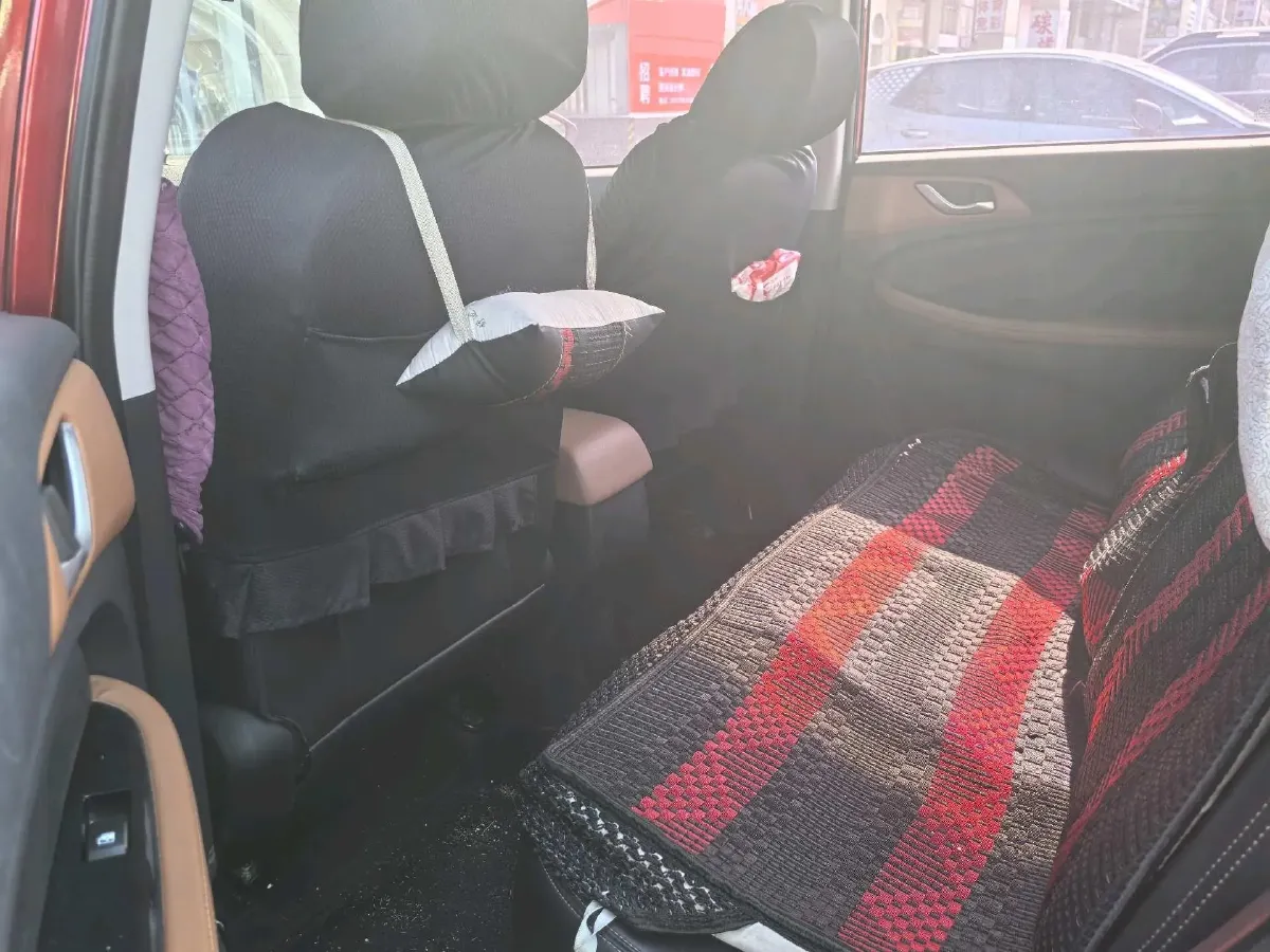 2017 Landwind X2 1.6L 125HP L4 5MT,autocango,china used car exporter,china ev exporter,chinese used car exporter,chinese used ev exporter