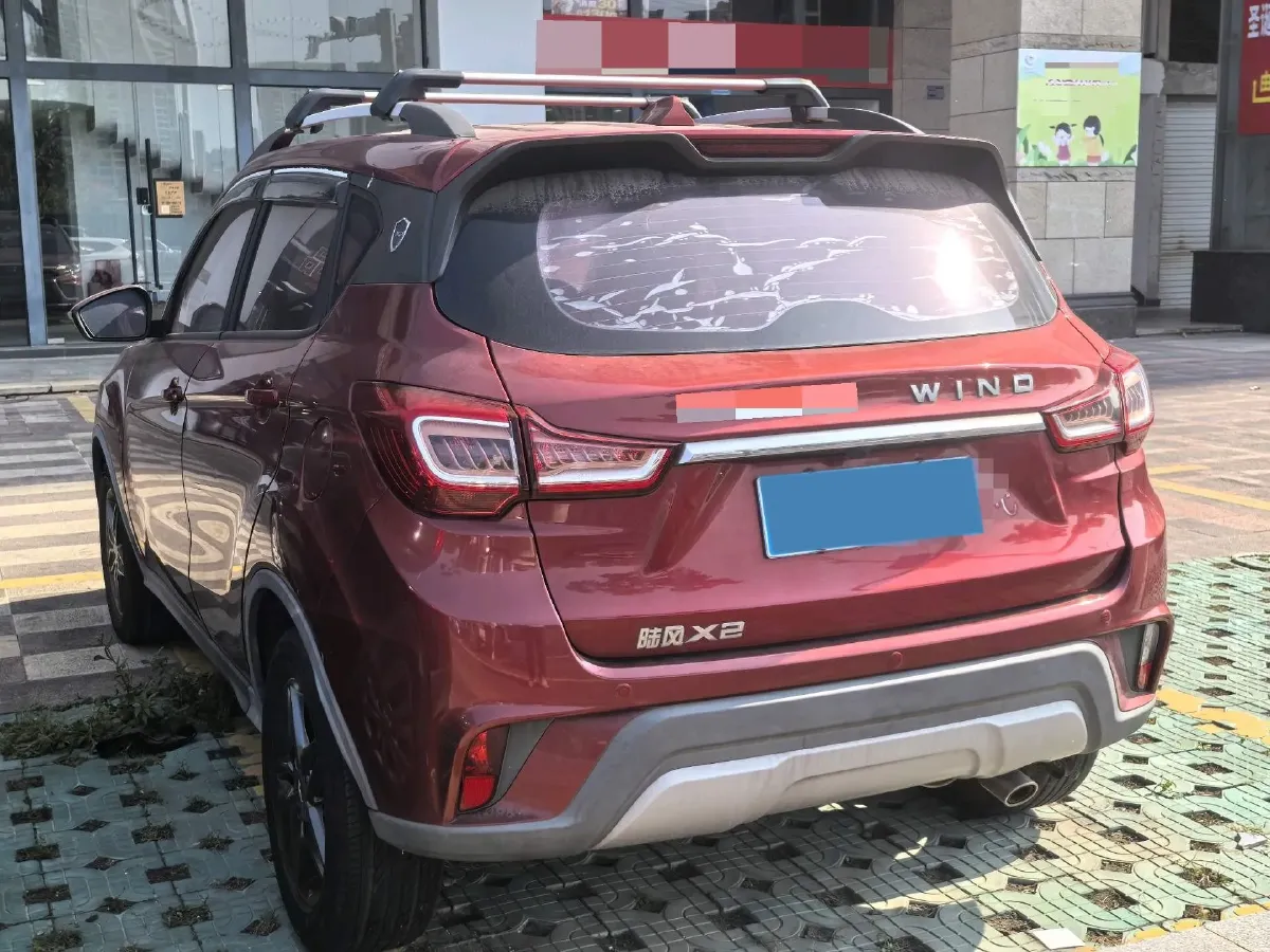 2017 Landwind X2 1.6L 125HP L4 5MT,autocango,china used car exporter,china ev exporter,chinese used car exporter,chinese used ev exporter