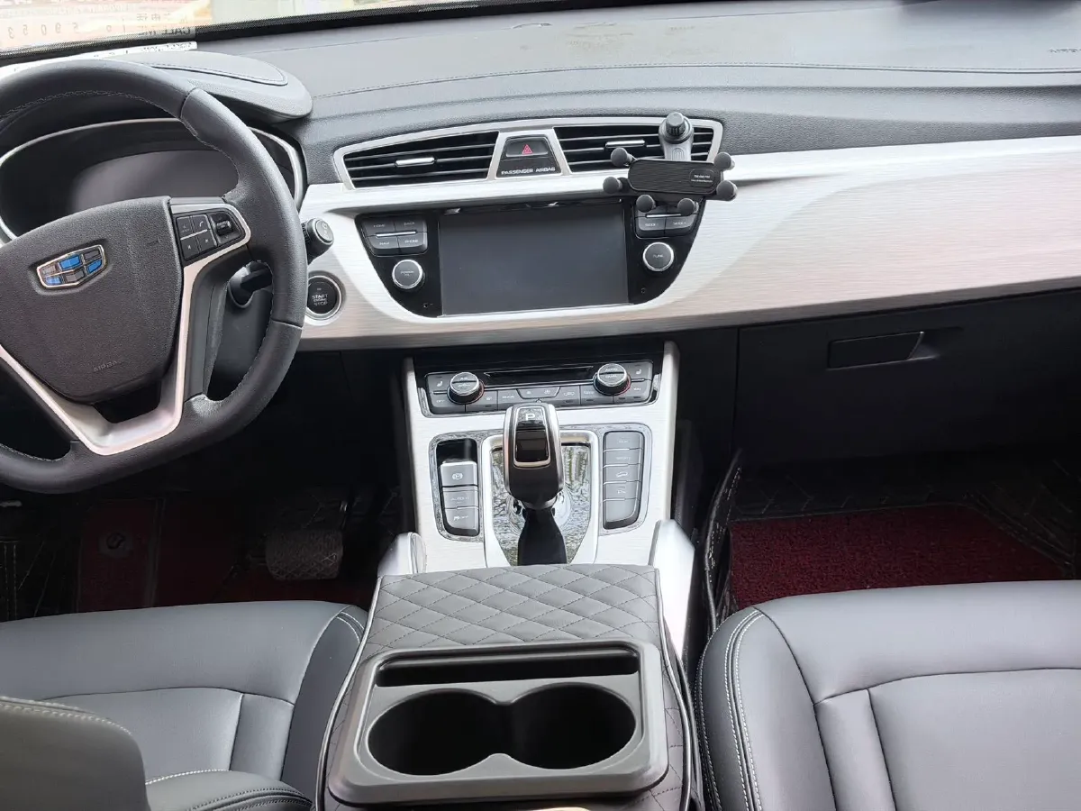 2020 Roewe i6 1.5T 169HP L4 7DCT,autocango,china used car exporter,china ev exporter,chinese used car exporter,chinese used ev exporter