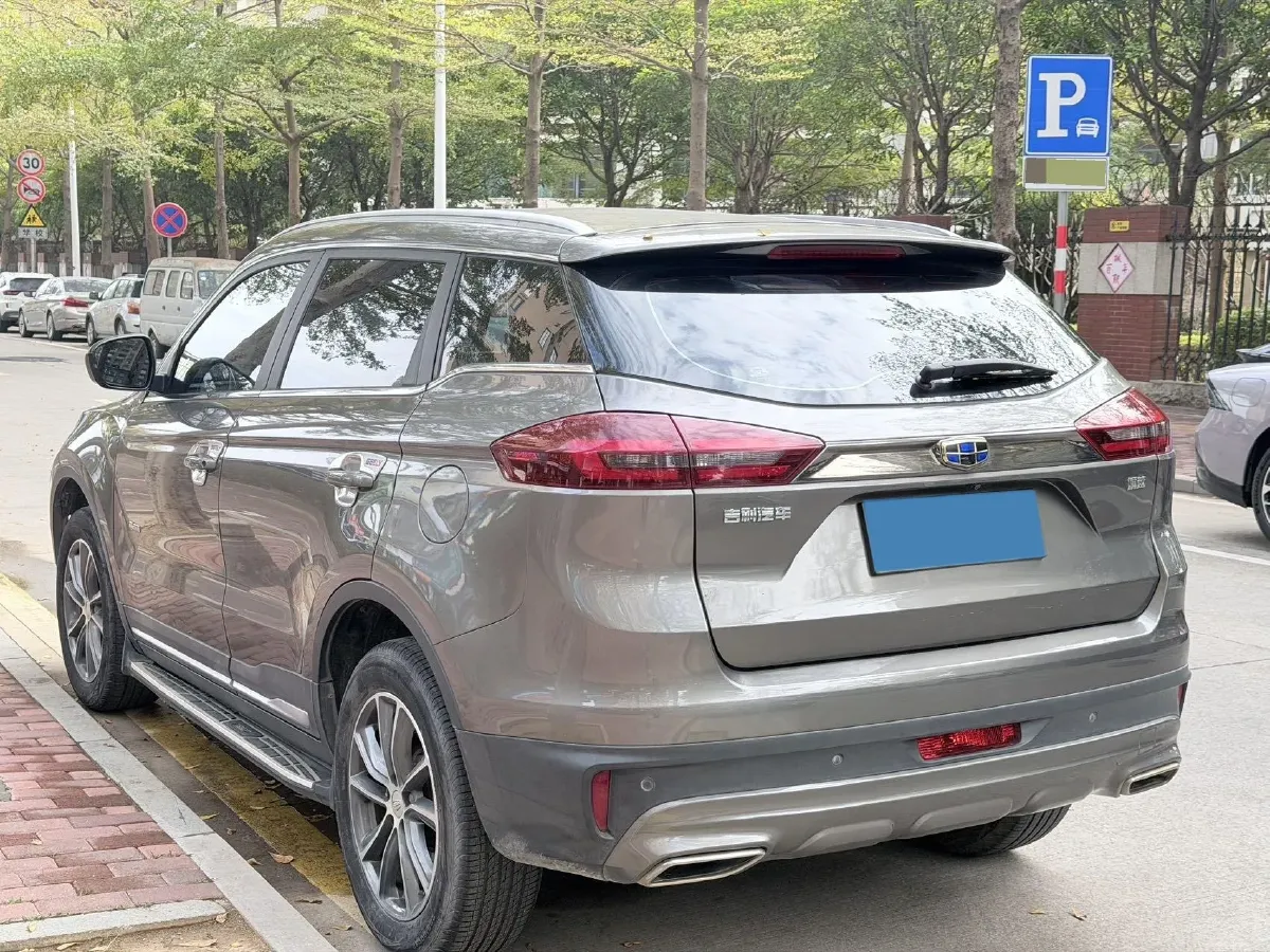2020 Roewe i6 1.5T 169HP L4 7DCT,autocango,china used car exporter,china ev exporter,chinese used car exporter,chinese used ev exporter