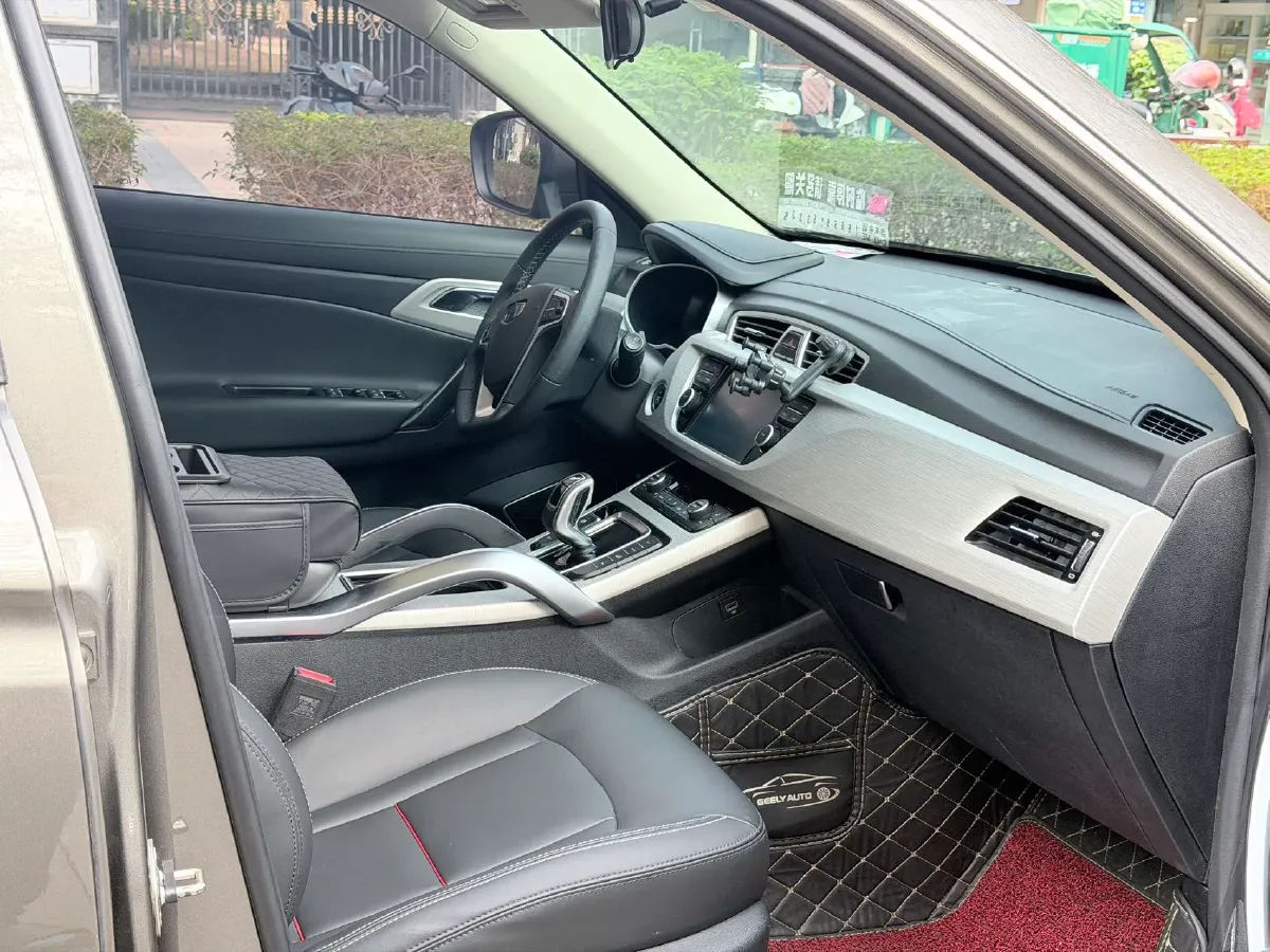 2020 Roewe i6 1.5T 169HP L4 7DCT,autocango,china used car exporter,china ev exporter,chinese used car exporter,chinese used ev exporter