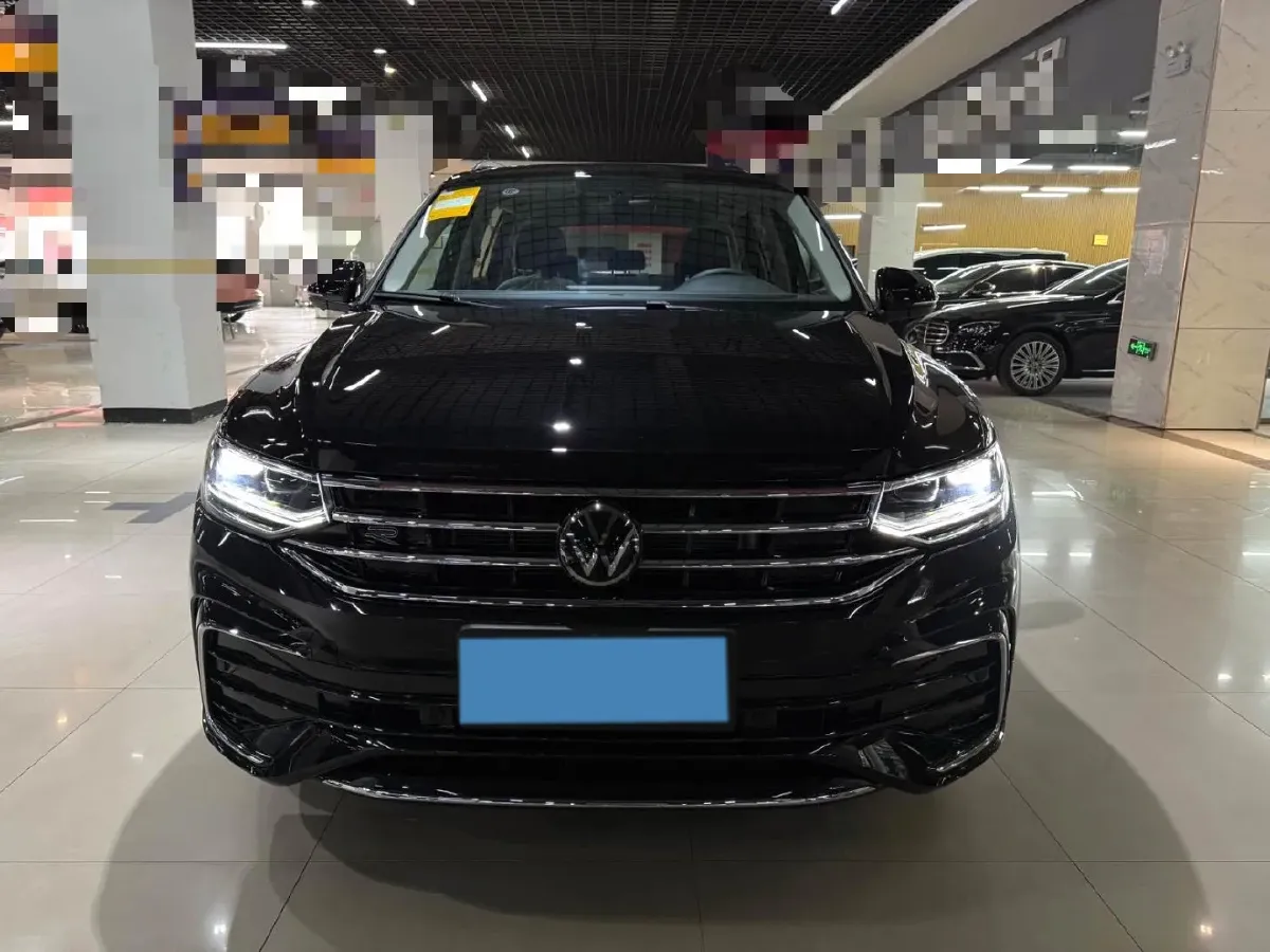 2025 Volkswagen Tiguan L 2.0T 186HP L4 7DCT,autocango,china used car exporter,china ev exporter,chinese used car exporter,chinese used ev exporter