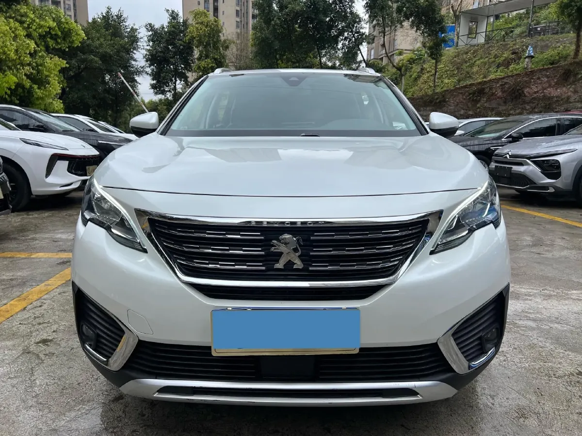 2017 Peugeot 5008 1.8T 204HP L4 6AT,autocango,china used car exporter,china ev exporter,chinese used car exporter,chinese used ev exporter