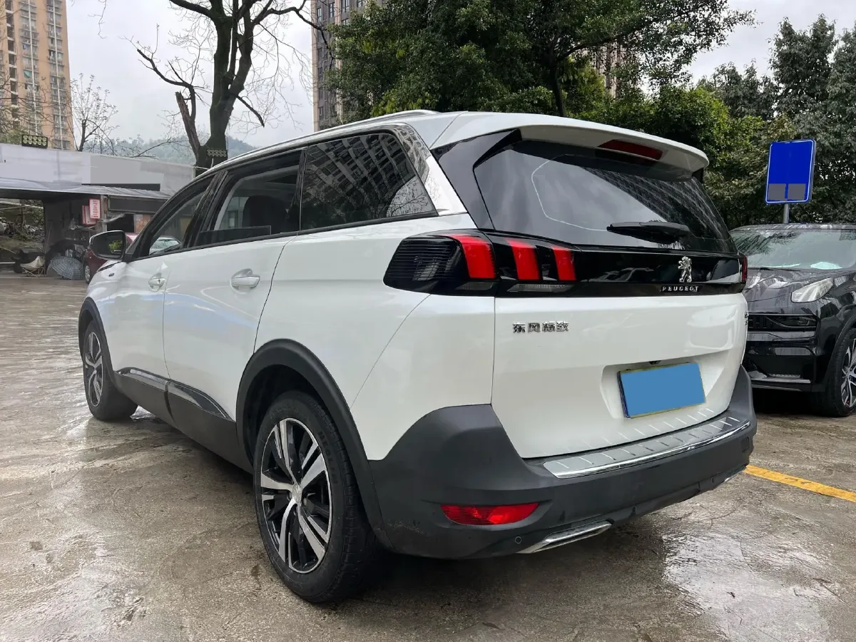 2017 Peugeot 5008 1.8T 204HP L4 6AT,autocango,china used car exporter,china ev exporter,chinese used car exporter,chinese used ev exporter