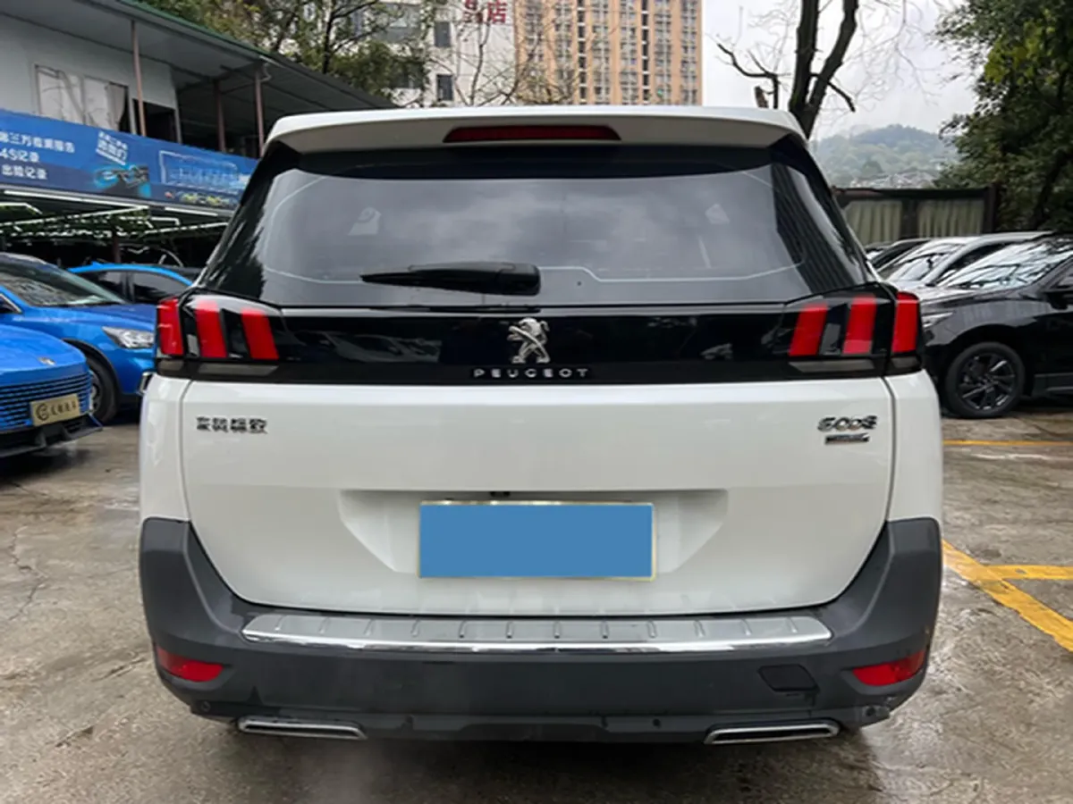 2017 Peugeot 5008 1.8T 204HP L4 6AT,autocango,china used car exporter,china ev exporter,chinese used car exporter,chinese used ev exporter