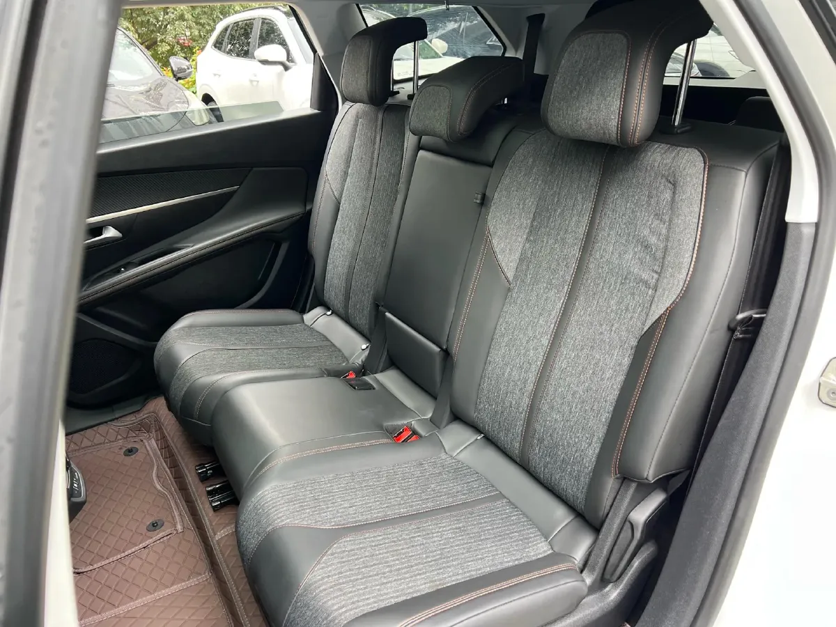 2017 Peugeot 5008 1.8T 204HP L4 6AT,autocango,china used car exporter,china ev exporter,chinese used car exporter,chinese used ev exporter