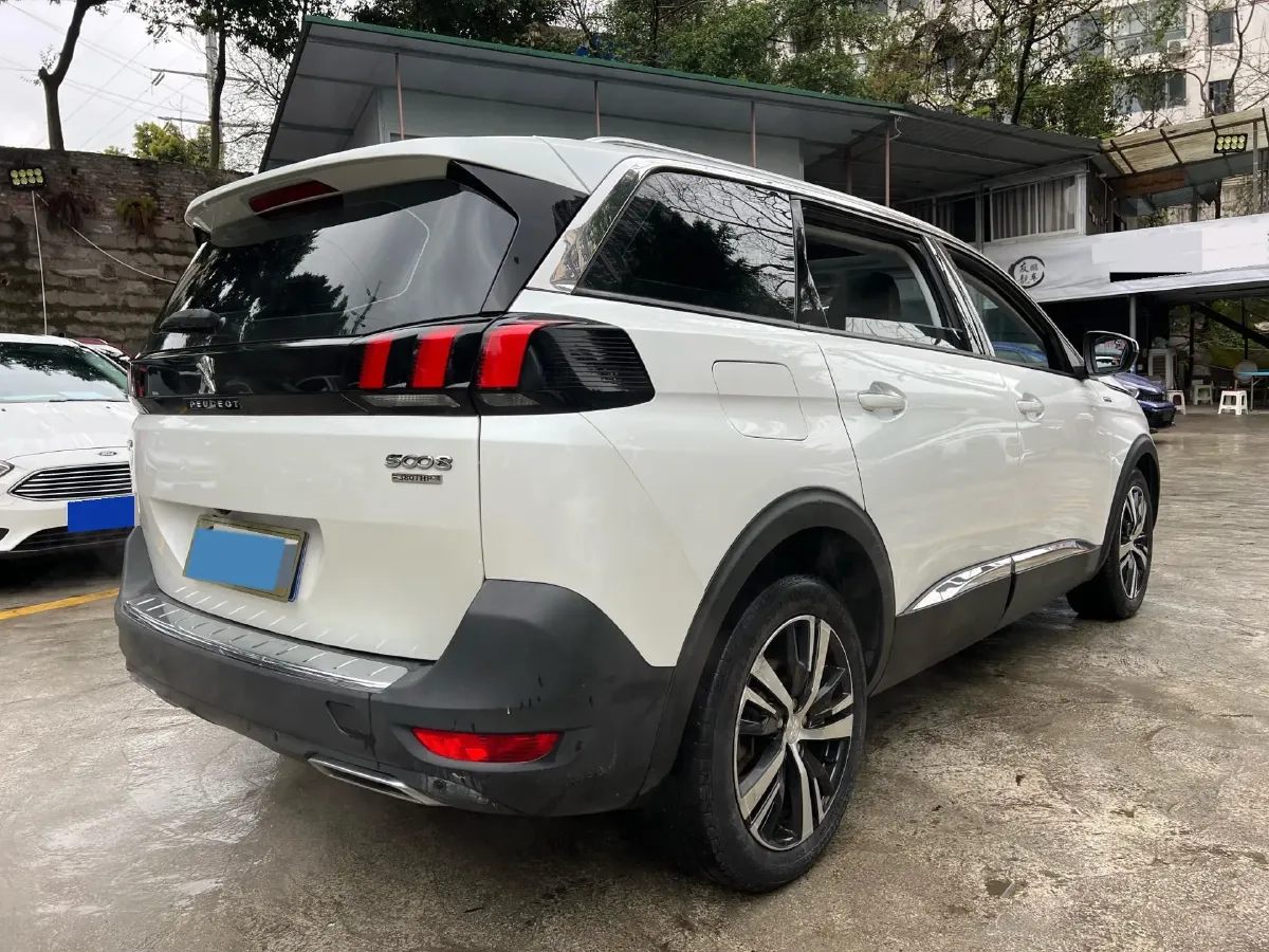 2017 Peugeot 5008 1.8T 204HP L4 6AT,autocango,china used car exporter,china ev exporter,chinese used car exporter,chinese used ev exporter