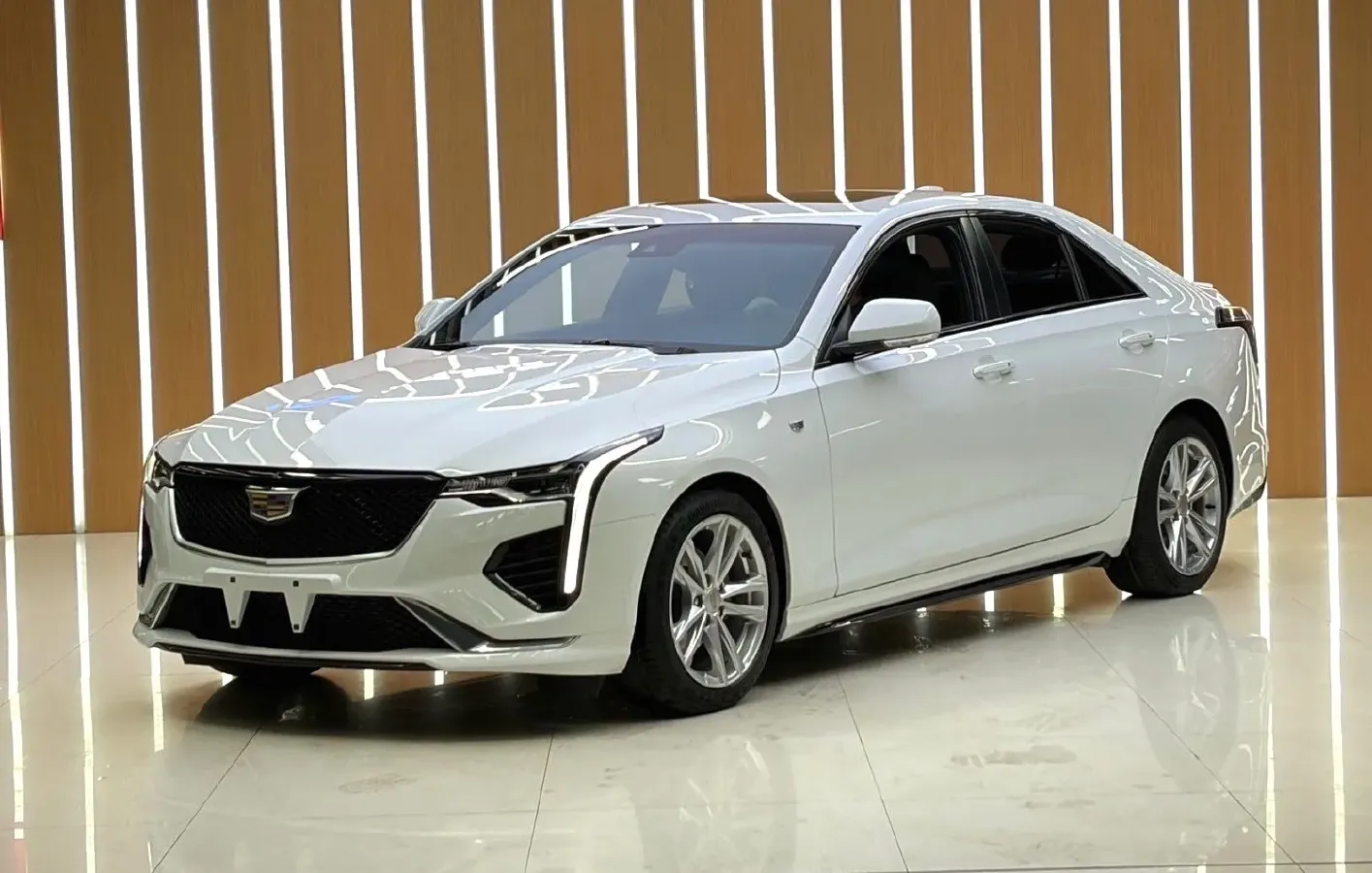 2022 Cadillac CT4 2.0T 237HP L4 8AT,autocango,china used car exporter,china ev exporter,chinese used car exporter,chinese used ev exporter