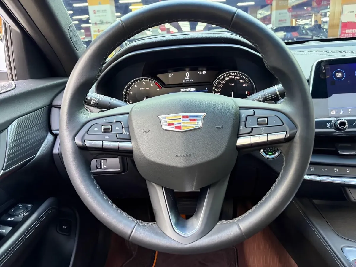 2022 Cadillac CT4 2.0T 237HP L4 8AT,autocango,china used car exporter,china ev exporter,chinese used car exporter,chinese used ev exporter