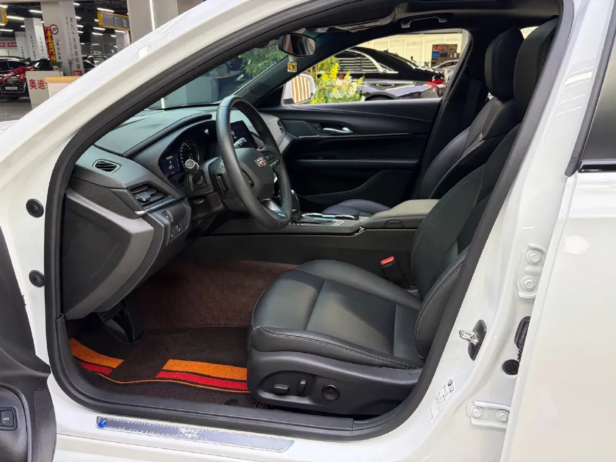 2022 Cadillac CT4 2.0T 237HP L4 8AT,autocango,china used car exporter,china ev exporter,chinese used car exporter,chinese used ev exporter