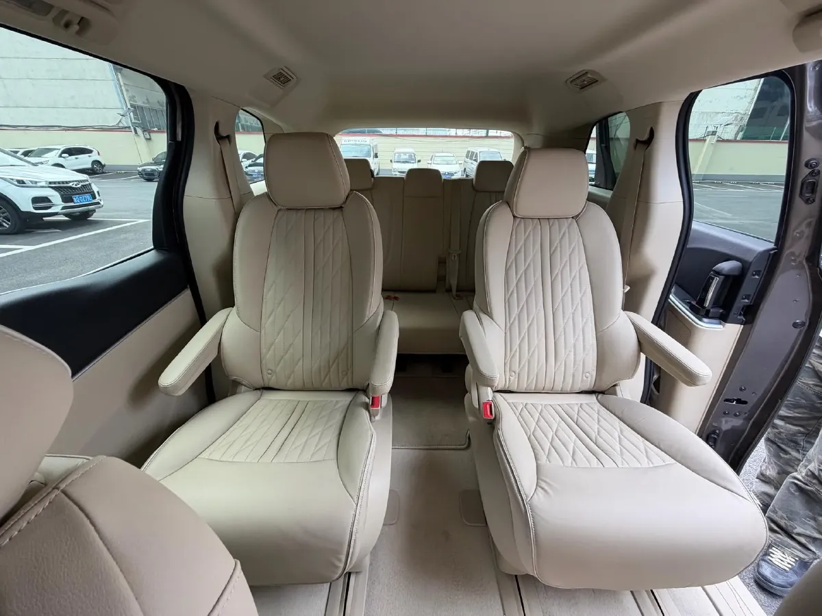 2023 Buick GL8 2.0T 237HP L4 9AT,autocango,china used car exporter,china ev exporter,chinese used car exporter,chinese used ev exporter