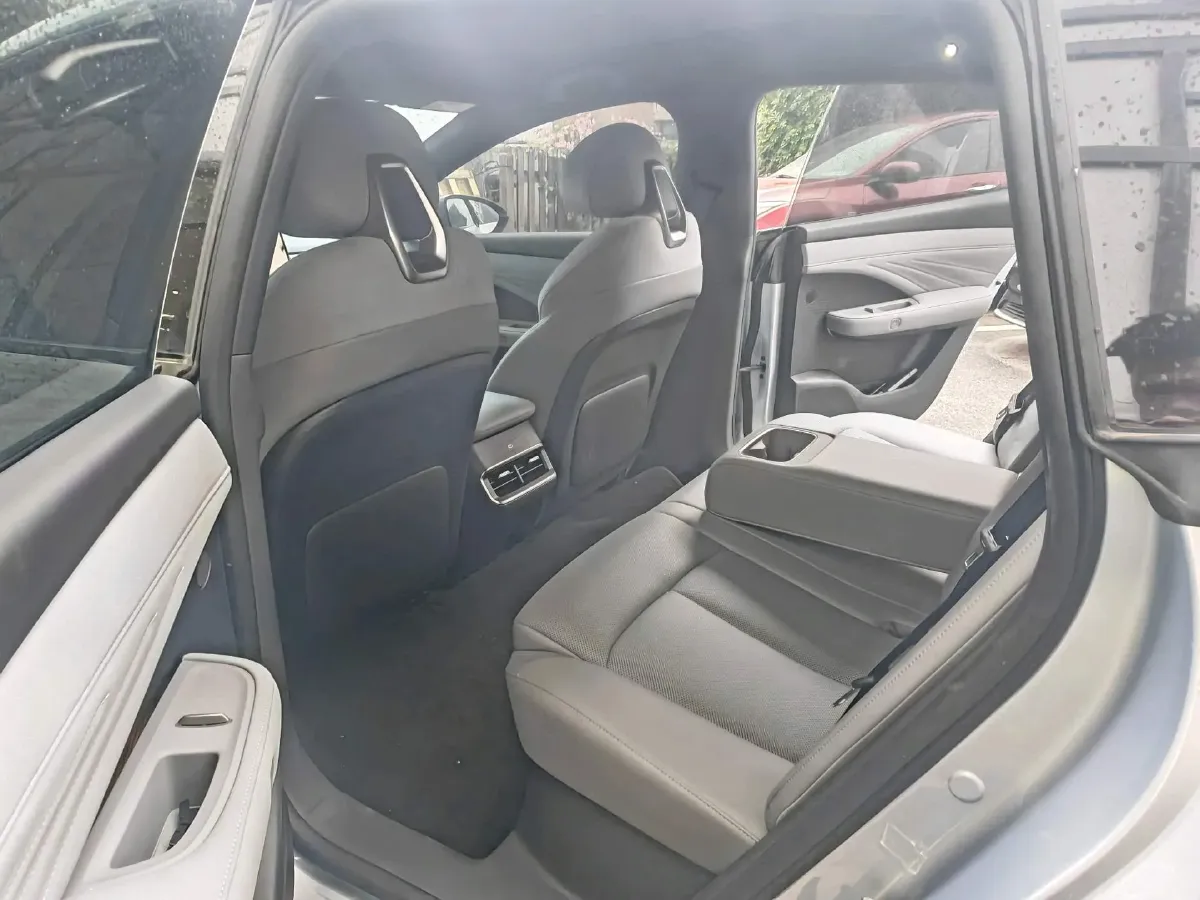 2025 Nissan N7 BEV 58KWH,autocango,china used car exporter,china ev exporter,chinese used car exporter,chinese used ev exporter