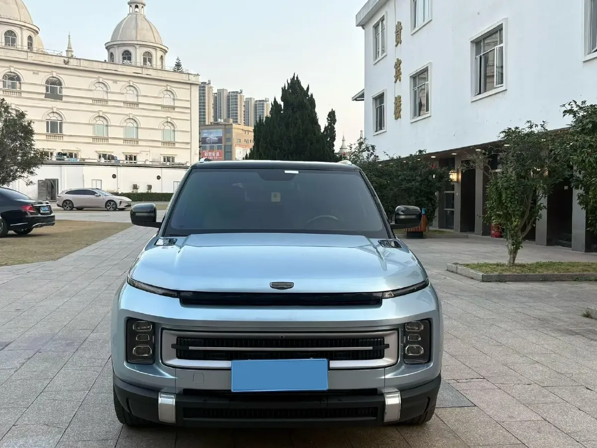 2023 Geely ICON 1.5T 181HP L4 7DCT,autocango,china used car exporter,china ev exporter,chinese used car exporter,chinese used ev exporter