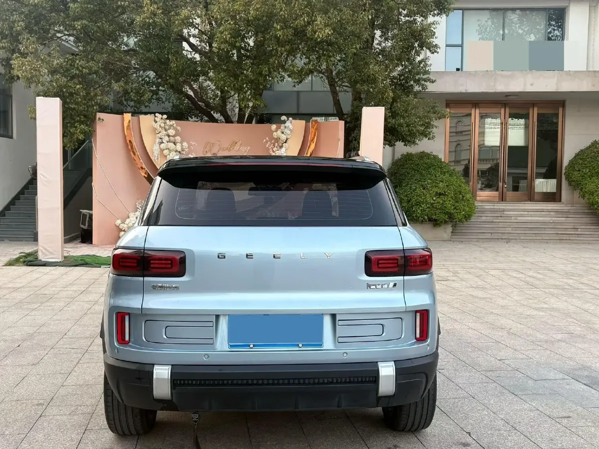 2023 Geely ICON 1.5T 181HP L4 7DCT,autocango,china used car exporter,china ev exporter,chinese used car exporter,chinese used ev exporter