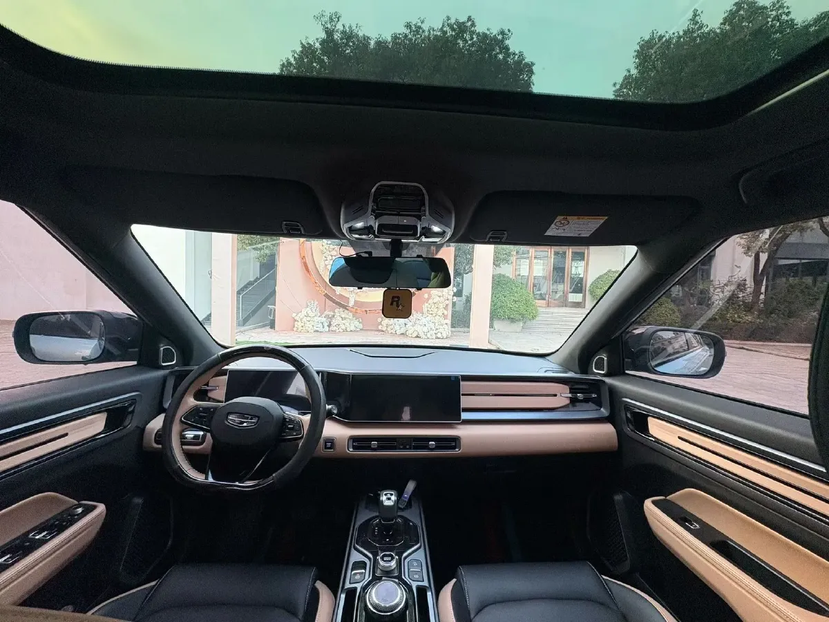 2023 Geely ICON 1.5T 181HP L4 7DCT,autocango,china used car exporter,china ev exporter,chinese used car exporter,chinese used ev exporter