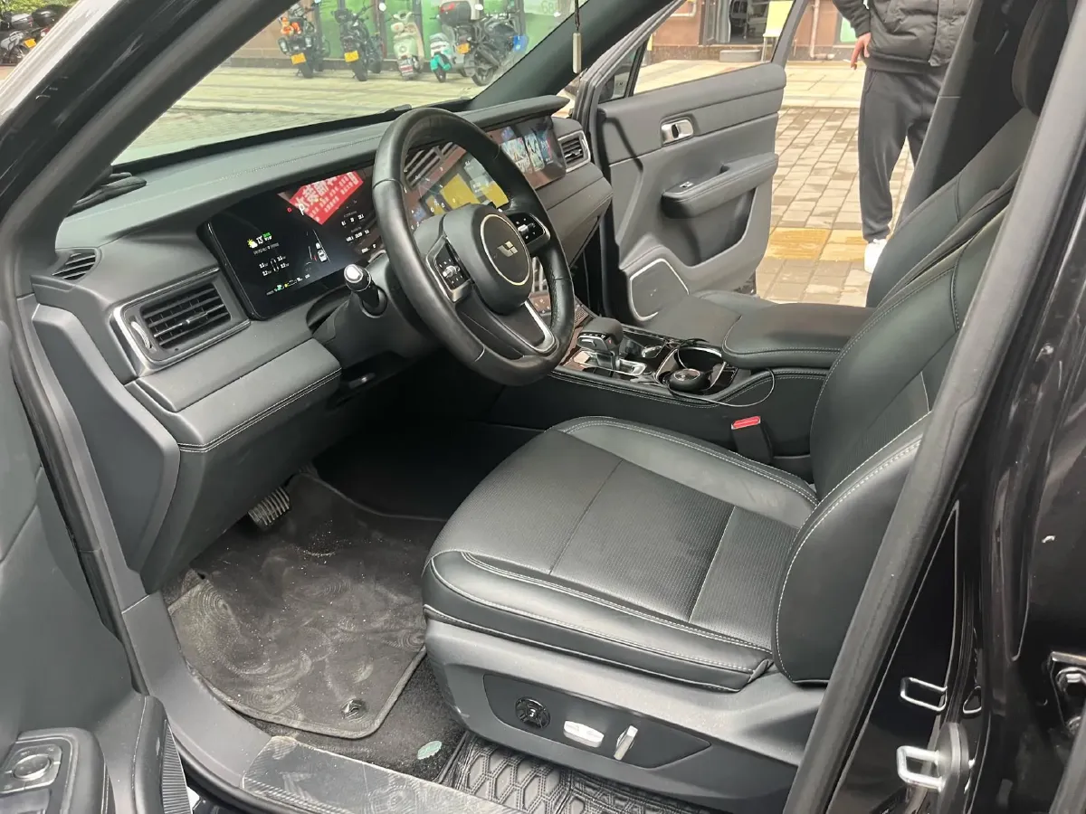 2021 Li ONE Range Extended 131HP REEV 40.5KWH,autocango,china used car exporter,china ev exporter,chinese used car exporter,chinese used ev exporter