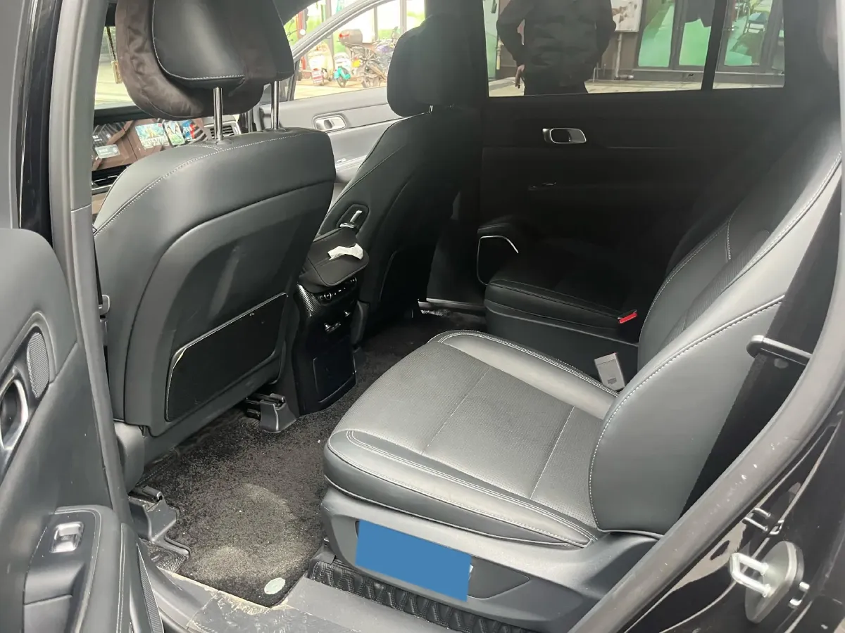 2021 Li ONE Range Extended 131HP REEV 40.5KWH,autocango,china used car exporter,china ev exporter,chinese used car exporter,chinese used ev exporter