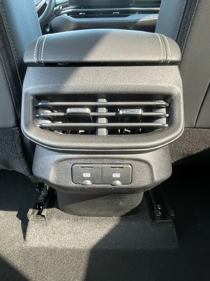 2022 Haval H6 1.5T 184HP L4 7DCT,autocango,china used car exporter,china ev exporter,chinese used car exporter,chinese used ev exporter