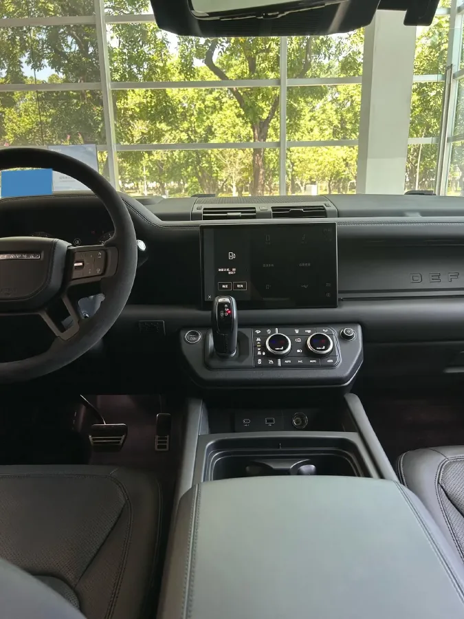 2023 Land Rover Defender 5.0T 525HP V8 8AT,autocango,china used car exporter,china ev exporter,chinese used car exporter,chinese used ev exporter