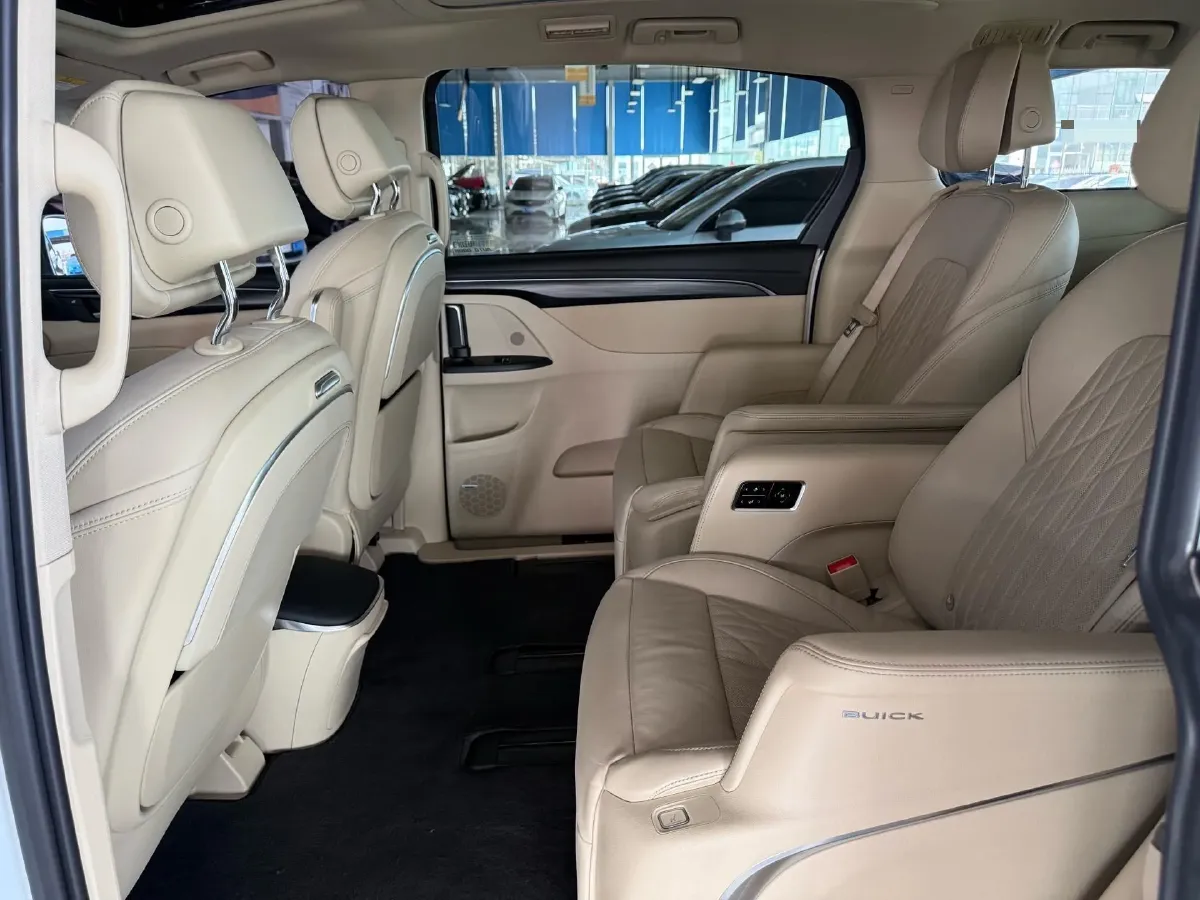 2023 Buick GL8 2.0T 237HP L4 9AT,autocango,china used car exporter,china ev exporter,chinese used car exporter,chinese used ev exporter