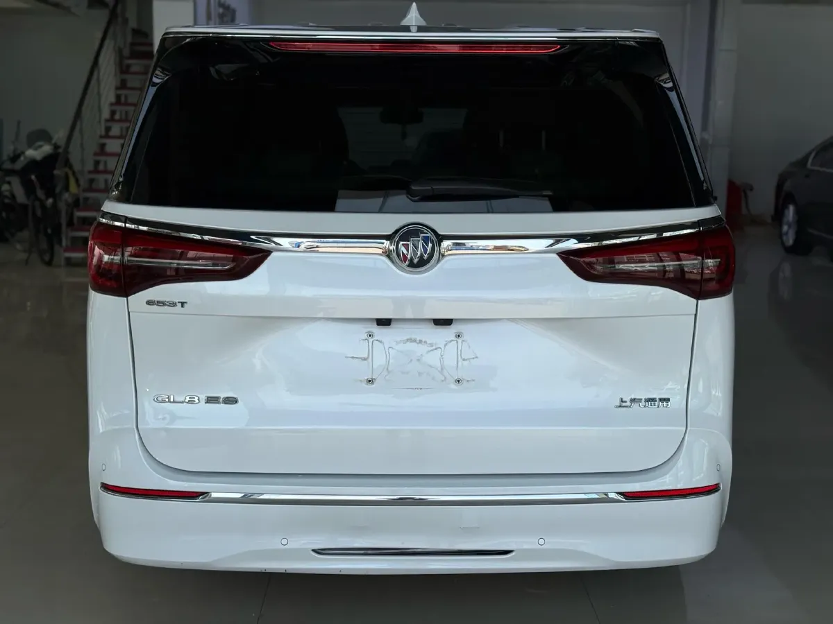 2023 Buick GL8 2.0T 237HP L4 9AT,autocango,china used car exporter,china ev exporter,chinese used car exporter,chinese used ev exporter