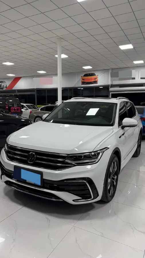 2023 Volkswagen Tiguan L 2.0T 186HP L4 7DCT,autocango,china used car exporter,china ev exporter,chinese used car exporter,chinese used ev exporter