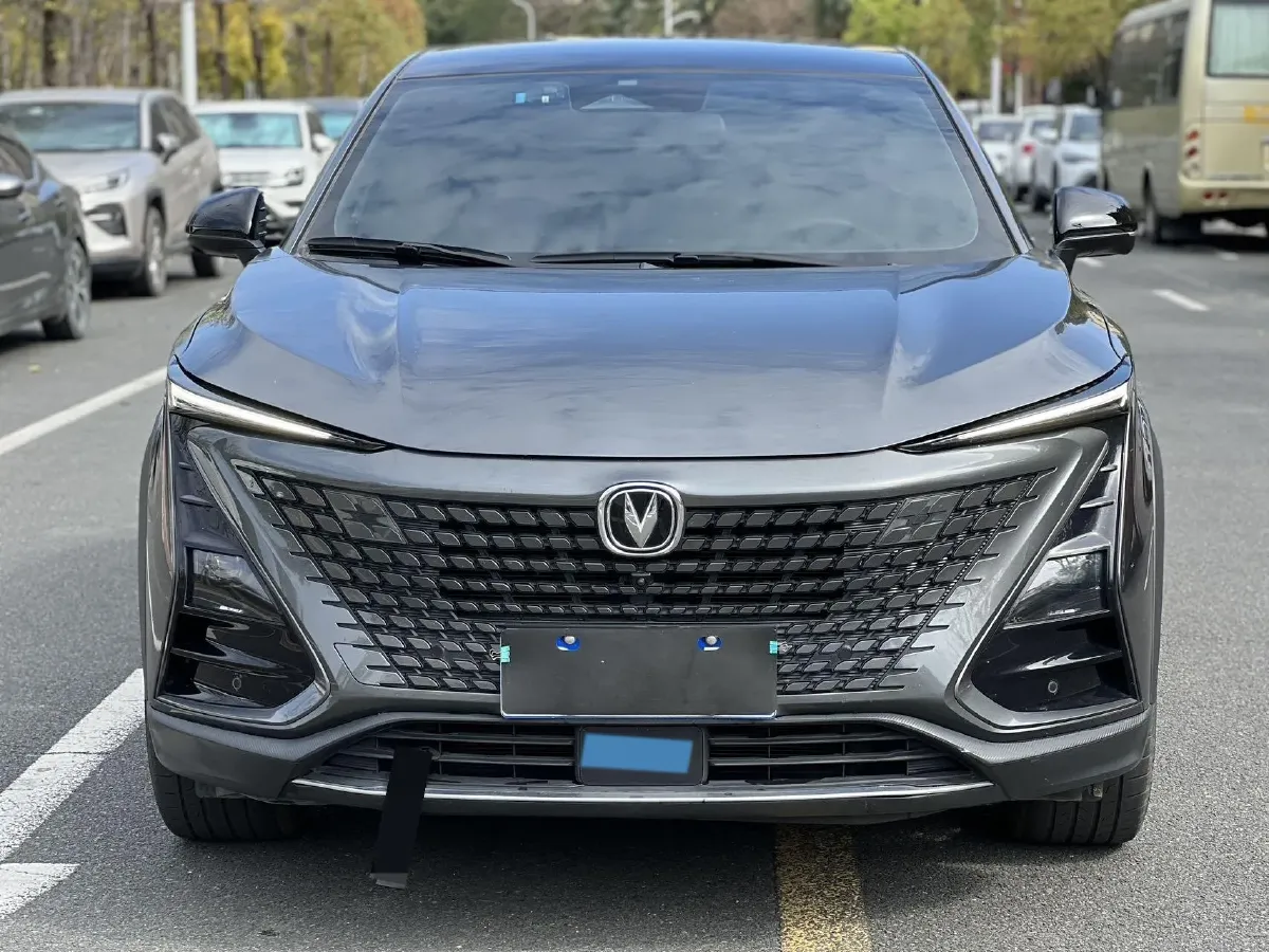 2022 ChangAn UNI-T 1.5T 188HP L4 7DCT,autocango,china used car exporter,china ev exporter,chinese used car exporter,chinese used ev exporter