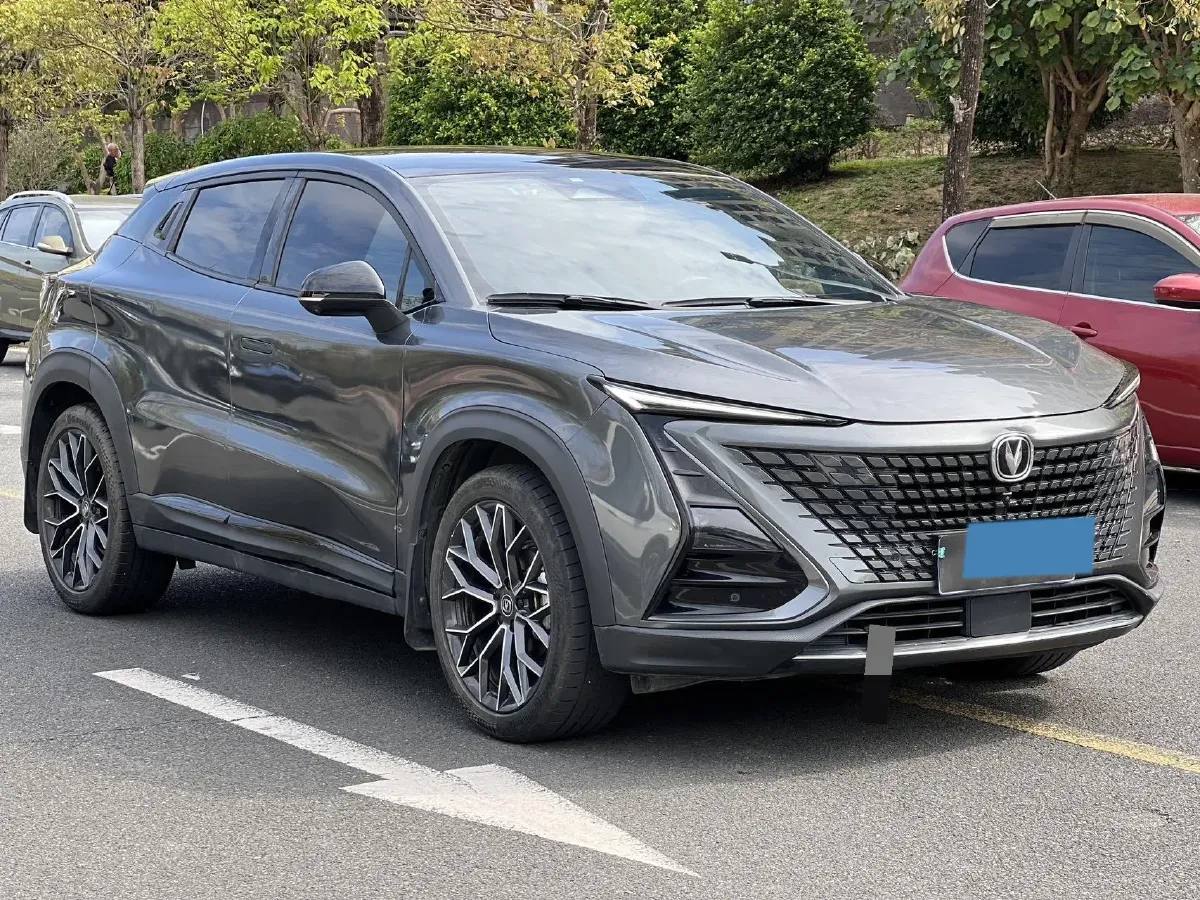 2022 ChangAn UNI-T 1.5T 188HP L4 7DCT,autocango,china used car exporter,china ev exporter,chinese used car exporter,chinese used ev exporter