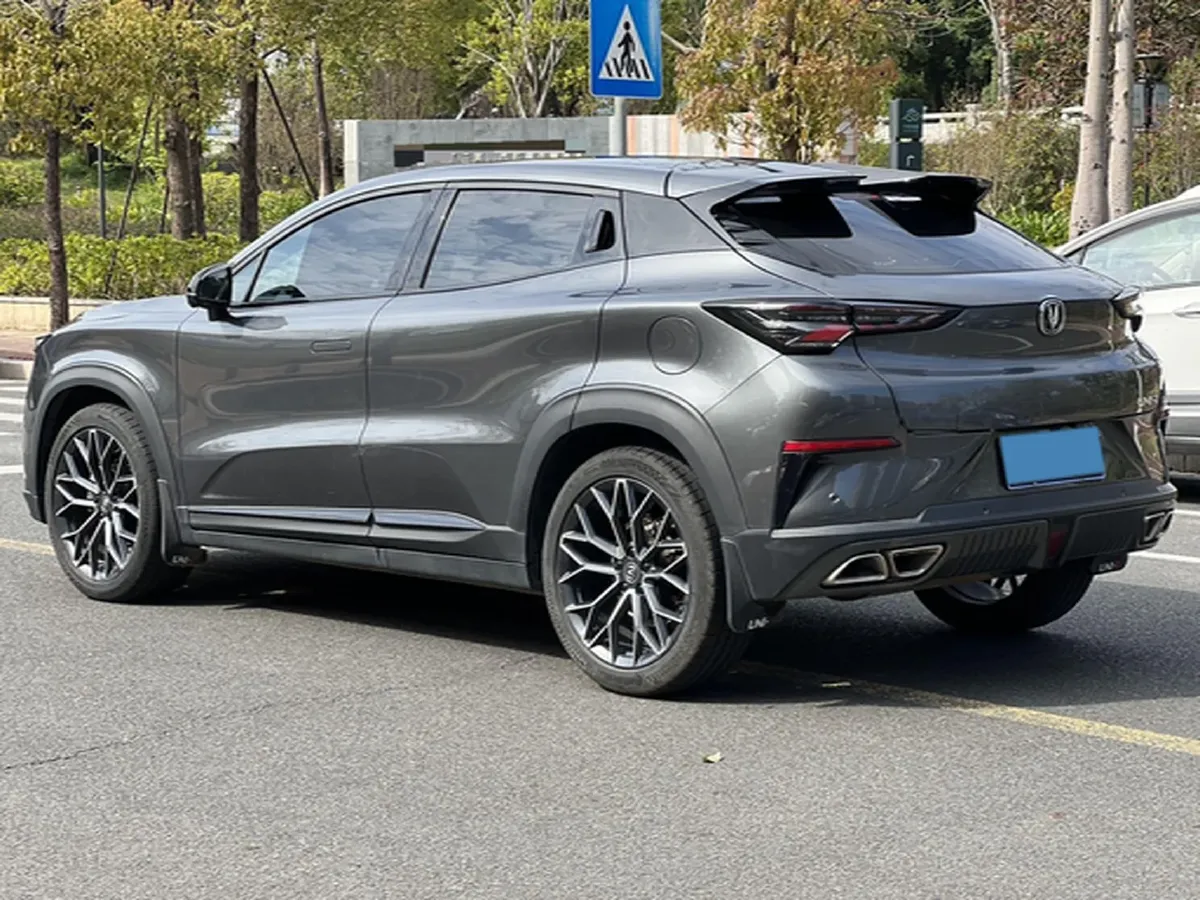 2022 ChangAn UNI-T 1.5T 188HP L4 7DCT,autocango,china used car exporter,china ev exporter,chinese used car exporter,chinese used ev exporter