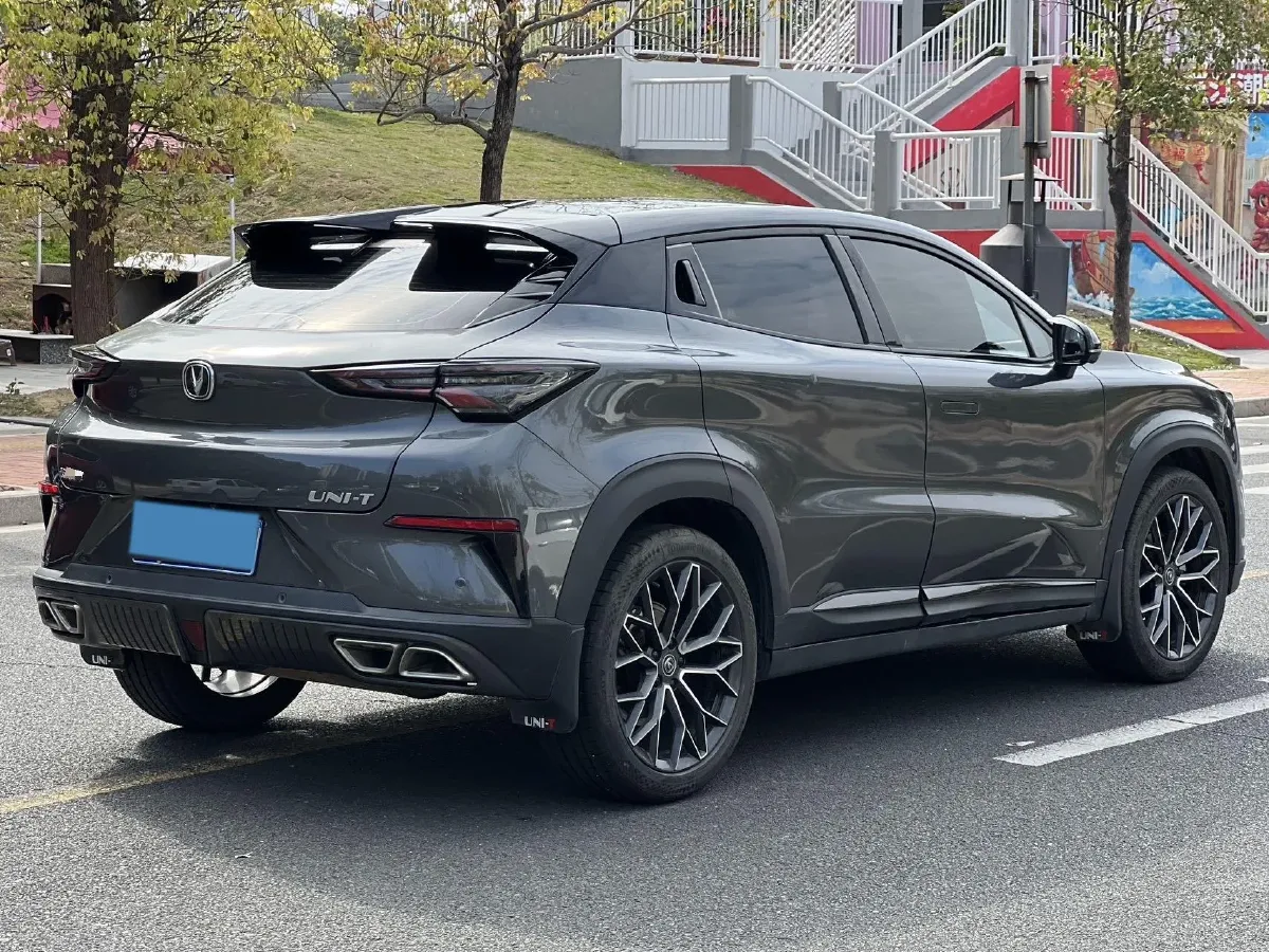 2022 ChangAn UNI-T 1.5T 188HP L4 7DCT,autocango,china used car exporter,china ev exporter,chinese used car exporter,chinese used ev exporter