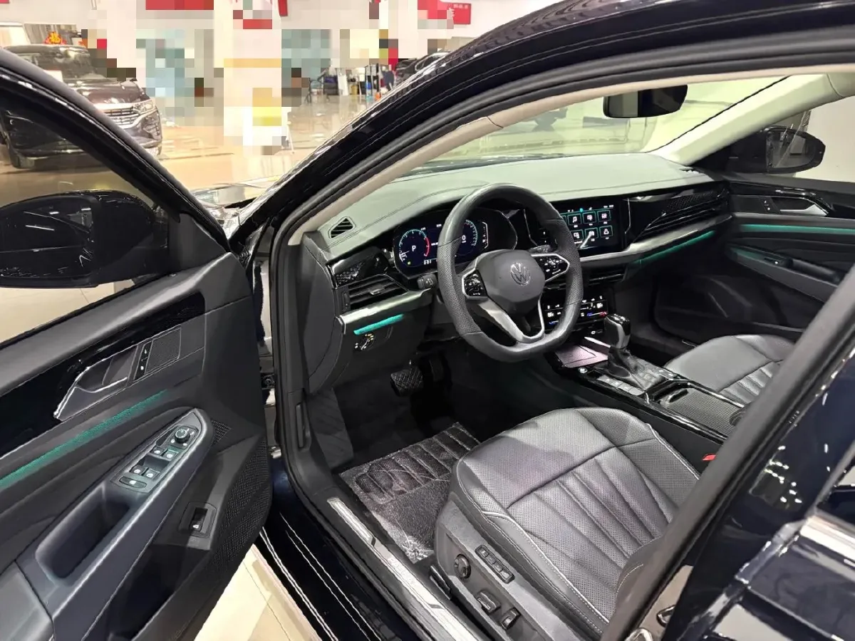 2024 Volkswagen Passat 2.0T 220HP L4 7DCT,autocango,china used car exporter,china ev exporter,chinese used car exporter,chinese used ev exporter