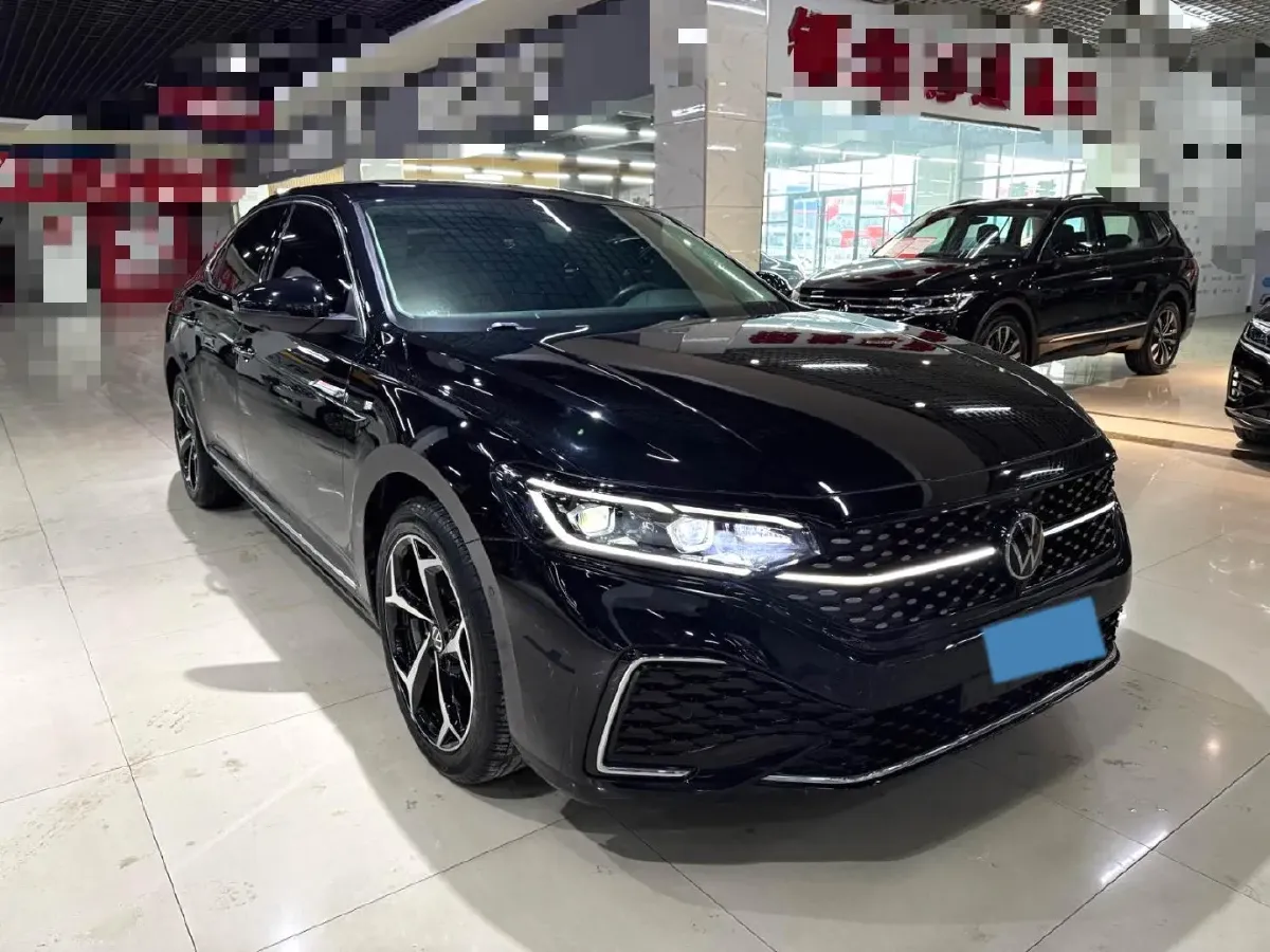 2024 Volkswagen Passat 2.0T 220HP L4 7DCT,autocango,china used car exporter,china ev exporter,chinese used car exporter,chinese used ev exporter
