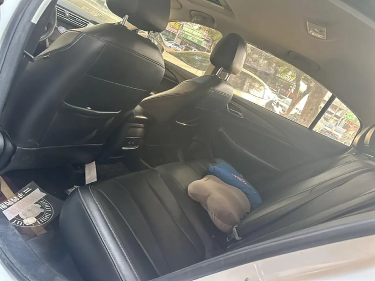 2019 Roewe i5 1.5L 120HP L4 CVT,autocango,china used car exporter,china ev exporter,chinese used car exporter,chinese used ev exporter