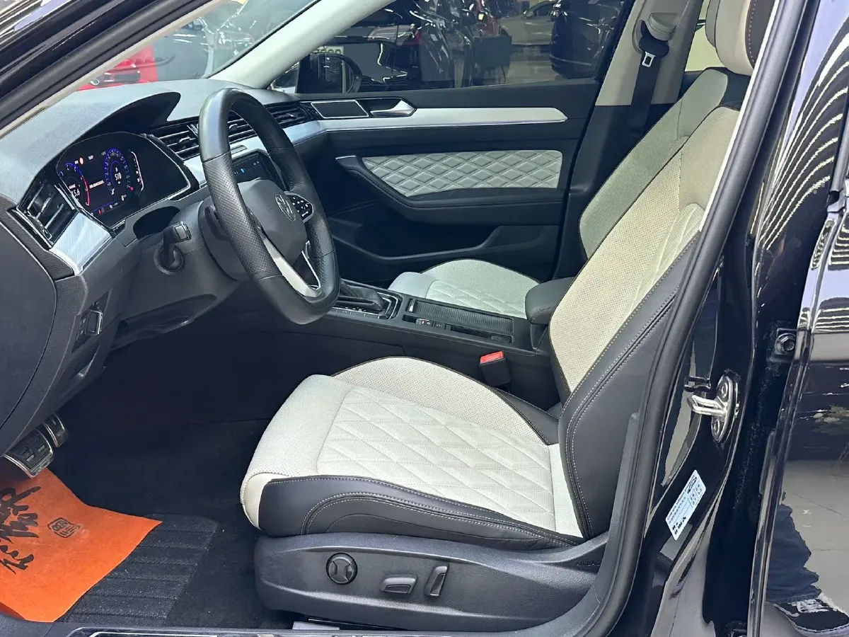 2024 Volkswagen Magotan 2.0T 186HP L4 7DCT,autocango,china used car exporter,china ev exporter,chinese used car exporter,chinese used ev exporter