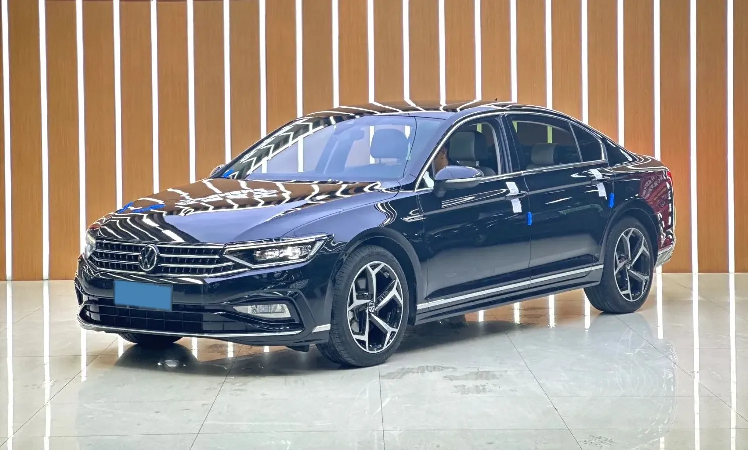 2024 Volkswagen Magotan 2.0T 186HP L4 7DCT,autocango,china used car exporter,china ev exporter,chinese used car exporter,chinese used ev exporter