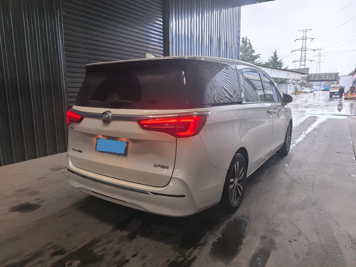 2022 Buick GL8 2.0T 237HP L4 9AT,autocango,china used car exporter,china ev exporter,chinese used car exporter,chinese used ev exporter