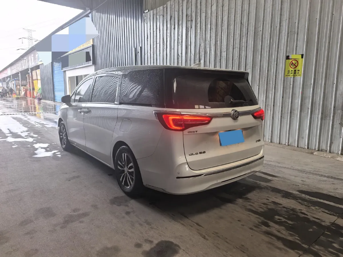 2022 Buick GL8 2.0T 237HP L4 9AT,autocango,china used car exporter,china ev exporter,chinese used car exporter,chinese used ev exporter