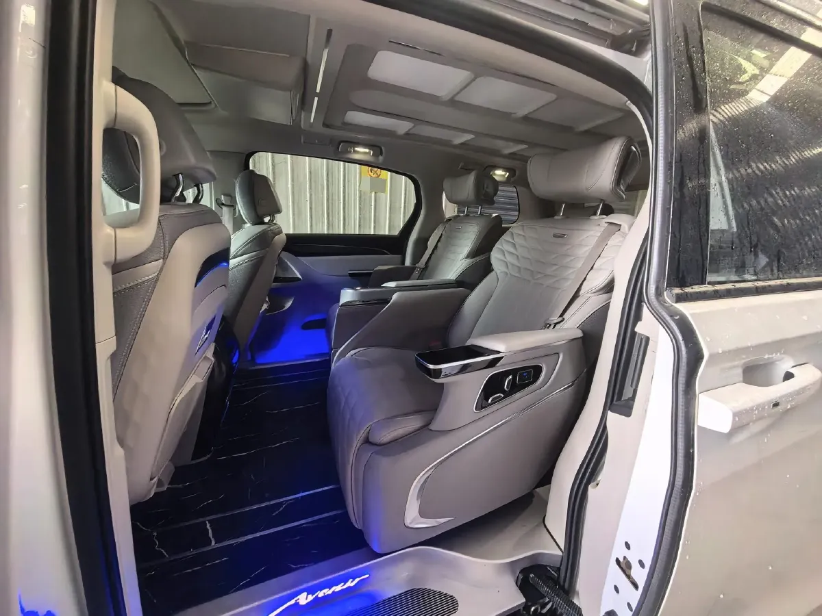 2022 Buick GL8 2.0T 237HP L4 9AT,autocango,china used car exporter,china ev exporter,chinese used car exporter,chinese used ev exporter