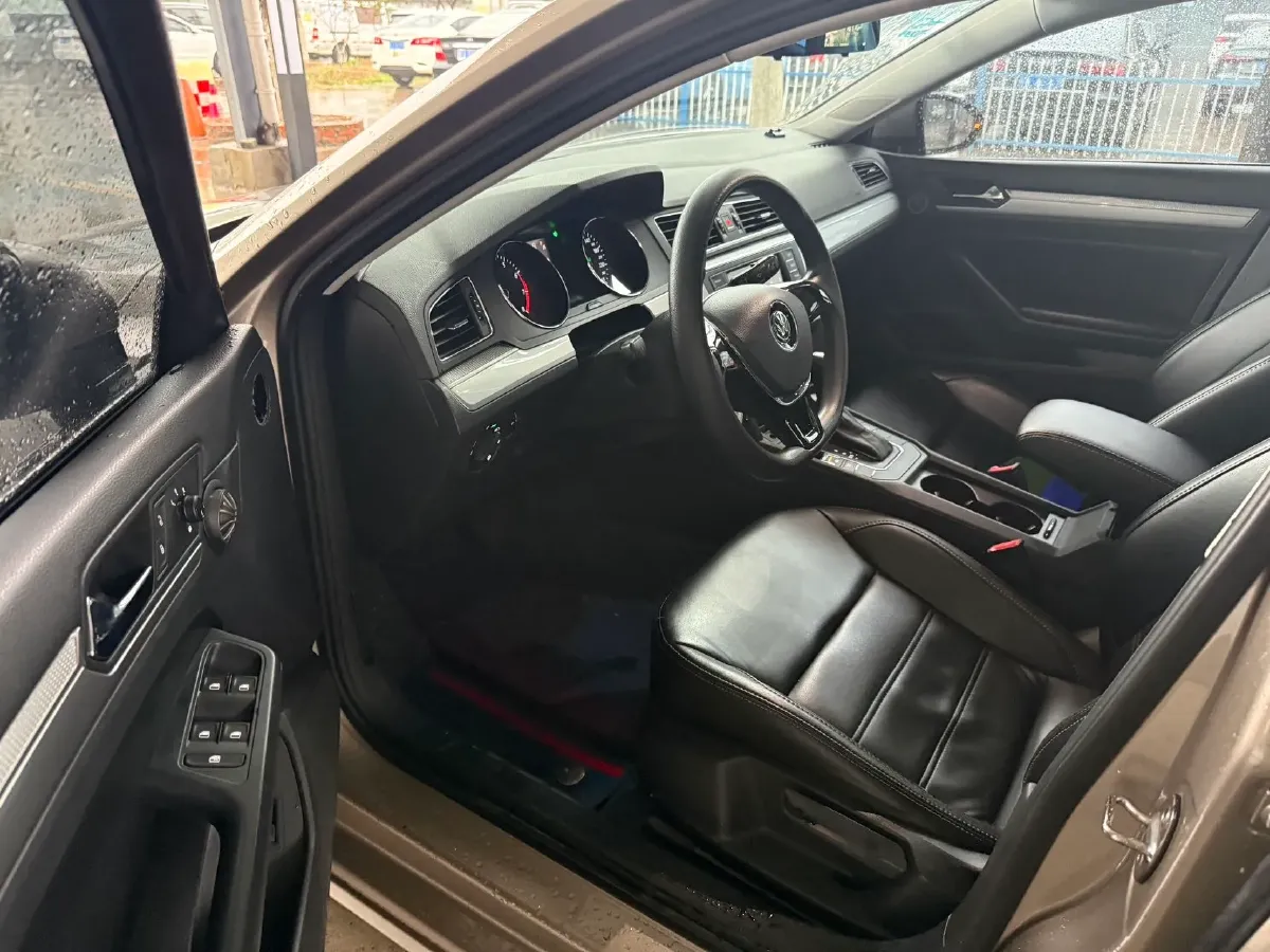 2017 Volkswagen Lamando 1.4T 131HP L4 7DCT,autocango,china used car exporter,china ev exporter,chinese used car exporter,chinese used ev exporter