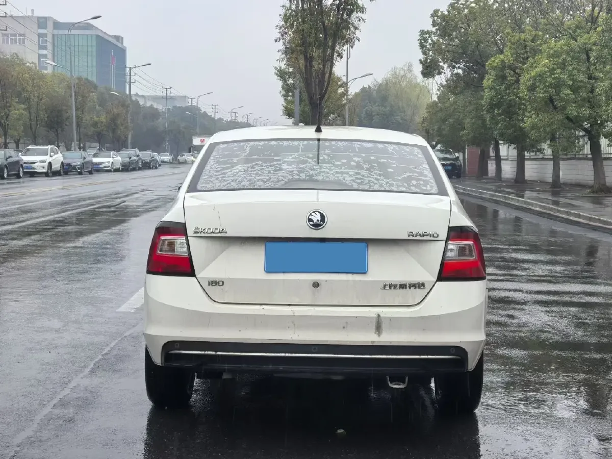 2018 Skoda Rapid 1.6L 110HP L4 6AT,autocango,china used car exporter,china ev exporter,chinese used car exporter,chinese used ev exporter