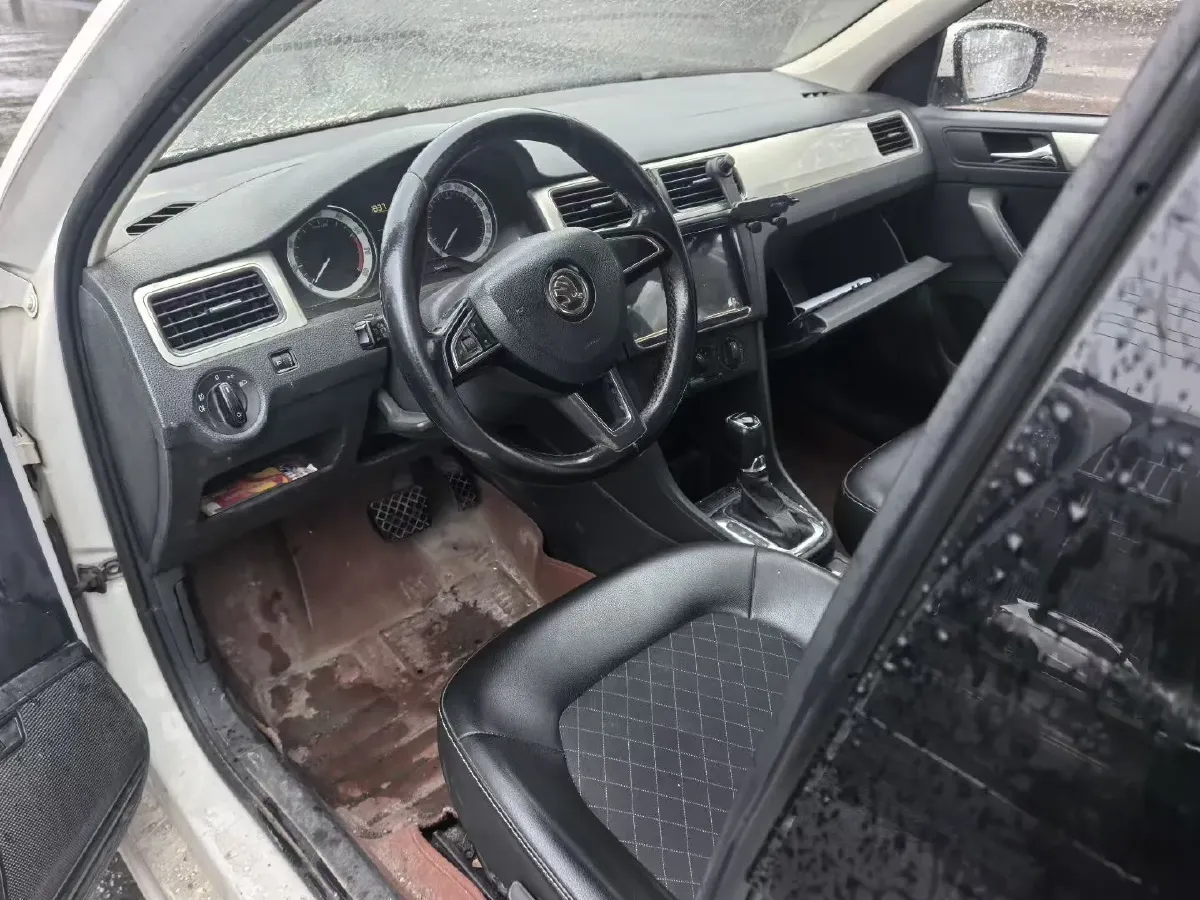 2018 Skoda Rapid 1.6L 110HP L4 6AT,autocango,china used car exporter,china ev exporter,chinese used car exporter,chinese used ev exporter