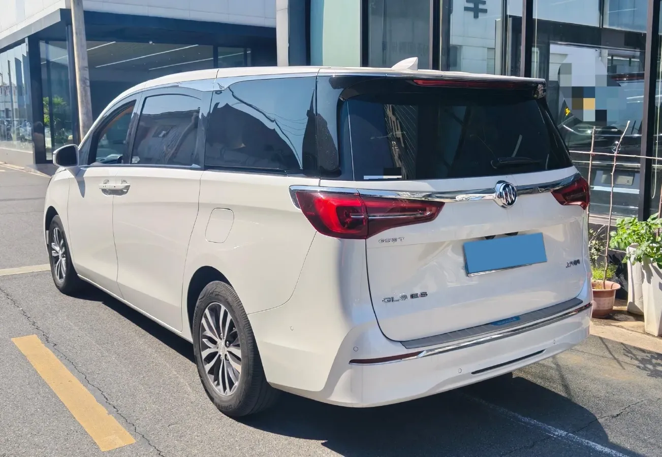 2021 Buick GL8 2.0T 237HP L4 9AT,autocango,china used car exporter,china ev exporter,chinese used car exporter,chinese used ev exporter