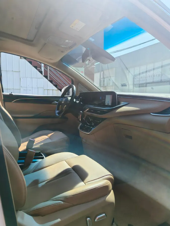 2021 Buick GL8 2.0T 237HP L4 9AT,autocango,china used car exporter,china ev exporter,chinese used car exporter,chinese used ev exporter