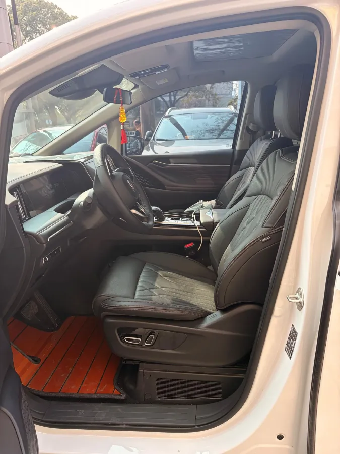 2024 GAC Trumpchi M8 2.0T 252HP L4 8AT,autocango,china used car exporter,china ev exporter,chinese used car exporter,chinese used ev exporter