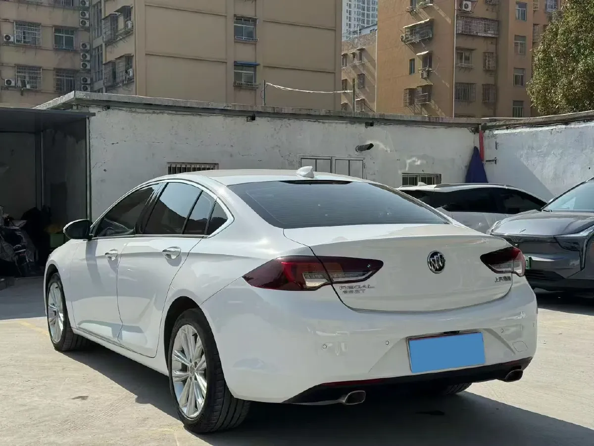 2022 Buick Regal 2.0T 237HP L4 9AT,autocango,china used car exporter,china ev exporter,chinese used car exporter,chinese used ev exporter