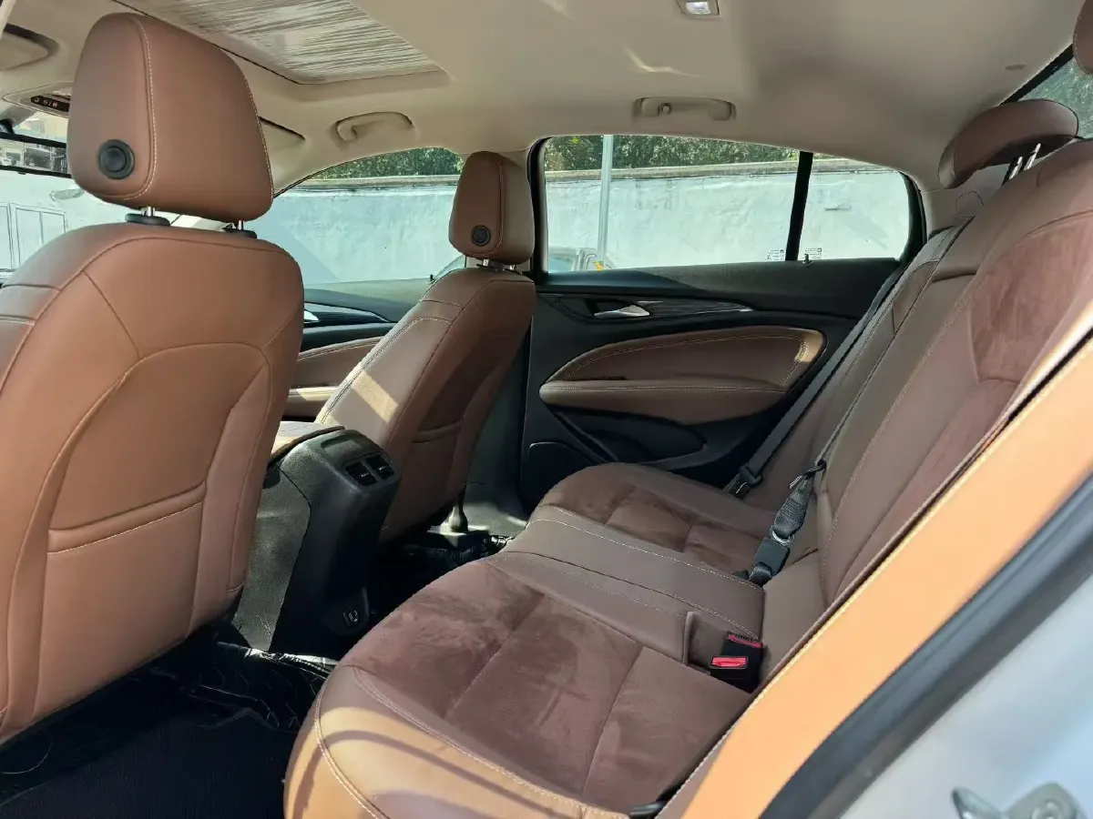 2022 Buick Regal 2.0T 237HP L4 9AT,autocango,china used car exporter,china ev exporter,chinese used car exporter,chinese used ev exporter