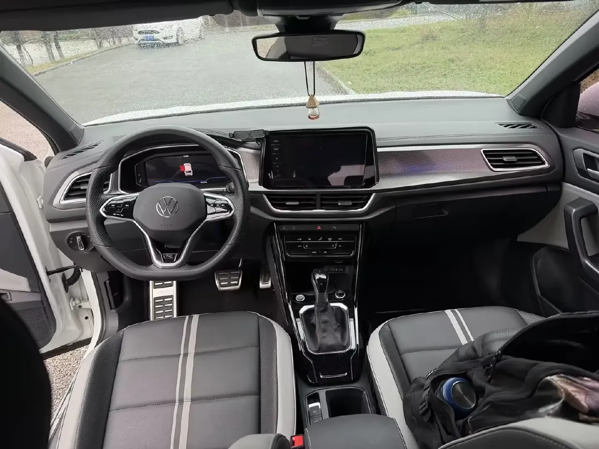 2023 Volkswagen T-Roc 1.5T 160HP L4 7DCT,autocango,china used car exporter,china ev exporter,chinese used car exporter,chinese used ev exporter