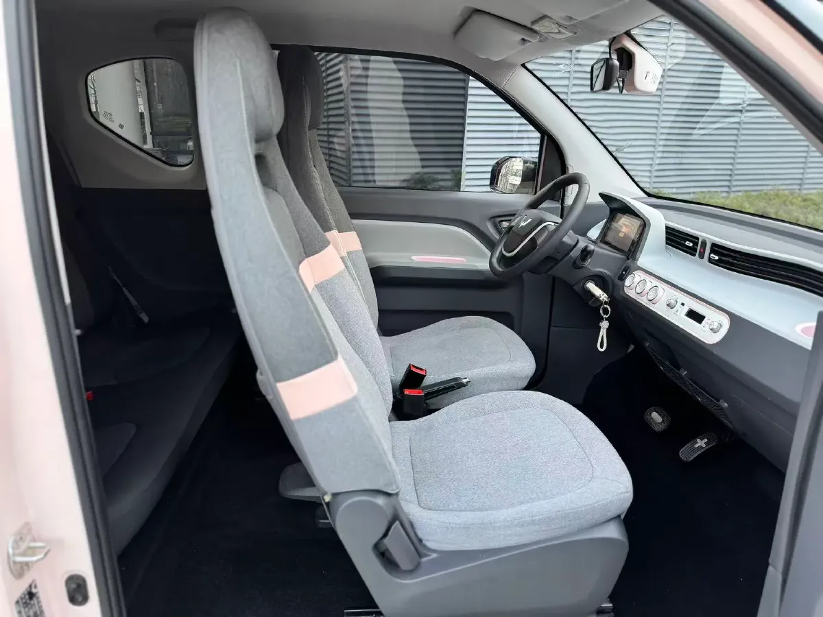 2022 LingBox uni BEV 11.52KWH,autocango,china used car exporter,china ev exporter,chinese used car exporter,chinese used ev exporter