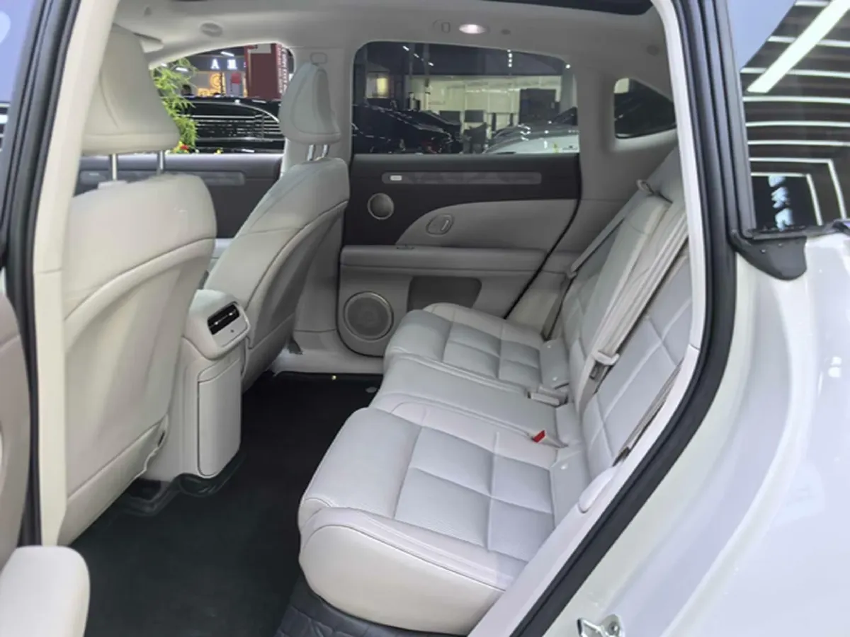 2026 IM LS6 BEV,autocango,china used car exporter,china ev exporter,chinese used car exporter,chinese used ev exporter